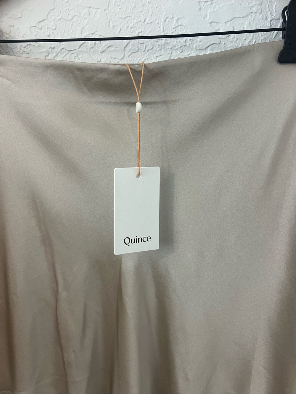 Women’s NWT Quince Champagne 100% Mulberry Silk Short Skirt Size Large Luxury - Picture 2 of 5